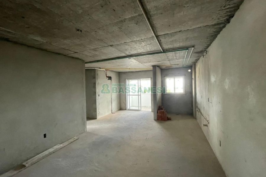 Apartamento com 87m², 2 dormitórios, 1 vaga, no bairro Petrópolis em Caxias do Sul para Comprar