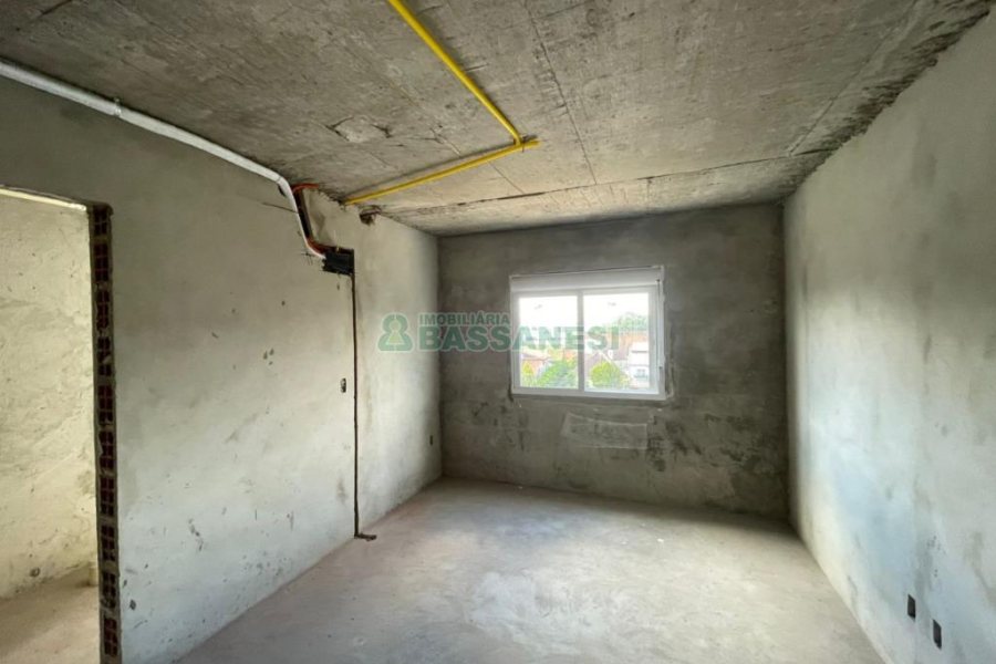 Apartamento com 77m², 2 dormitórios, 2 vagas, no bairro Petrópolis em Caxias do Sul para Comprar