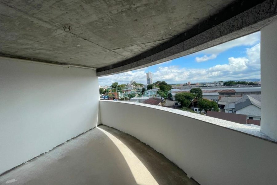 Apartamento com 77m², 2 dormitórios, 2 vagas, no bairro Petrópolis em Caxias do Sul para Comprar