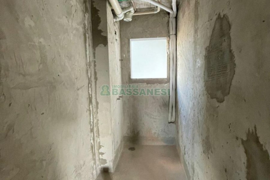Apartamento com 77m², 2 dormitórios, 2 vagas, no bairro Petrópolis em Caxias do Sul para Comprar