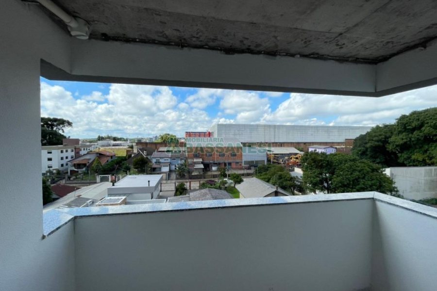 Apartamento com 77m², 2 dormitórios, 2 vagas, no bairro Petrópolis em Caxias do Sul para Comprar