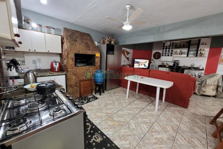 Casa Comercial com 165m², 3 dormitórios, no bairro Bela Vista em Caxias do Sul para Alugar