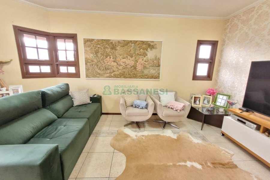 Casa Comercial com 165m², 3 dormitórios, no bairro Bela Vista em Caxias do Sul para Alugar