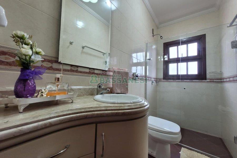 Casa Comercial com 165m², 3 dormitórios, no bairro Bela Vista em Caxias do Sul para Alugar