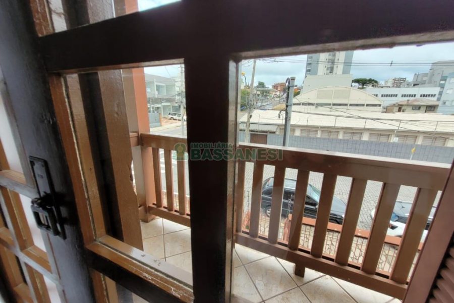 Casa Comercial com 165m², 3 dormitórios, no bairro Bela Vista em Caxias do Sul para Alugar