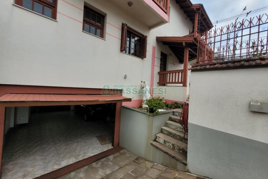 Casa Comercial com 165m², 3 dormitórios, no bairro Bela Vista em Caxias do Sul para Alugar