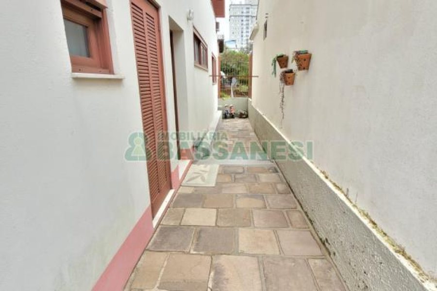 Casa Comercial com 165m², 3 dormitórios, no bairro Bela Vista em Caxias do Sul para Alugar