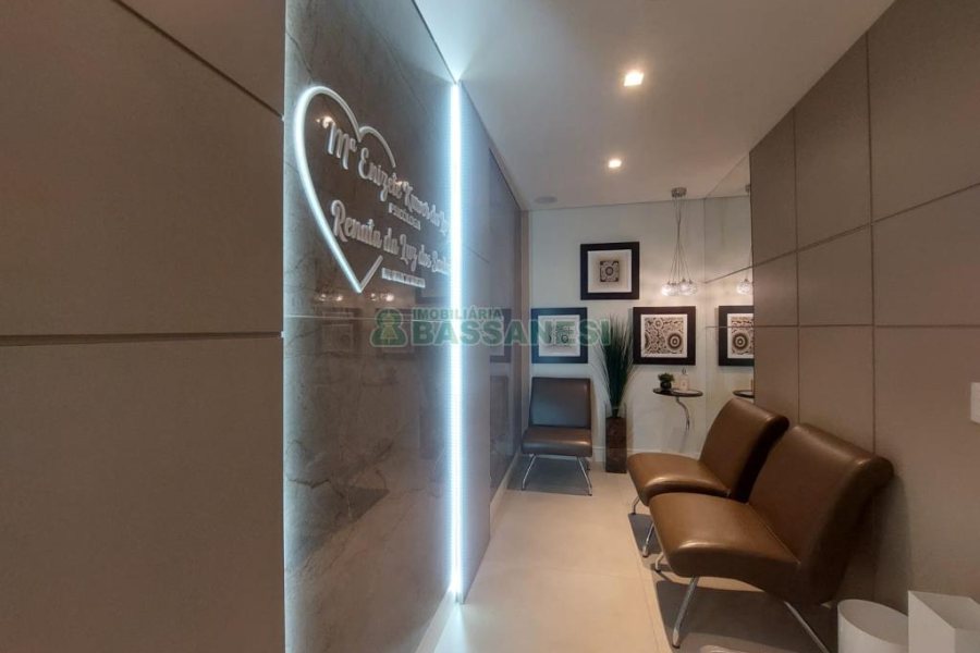 Sala Mobiliada com 48m², 1 vaga, no bairro Centro em Caxias do Sul para Alugar