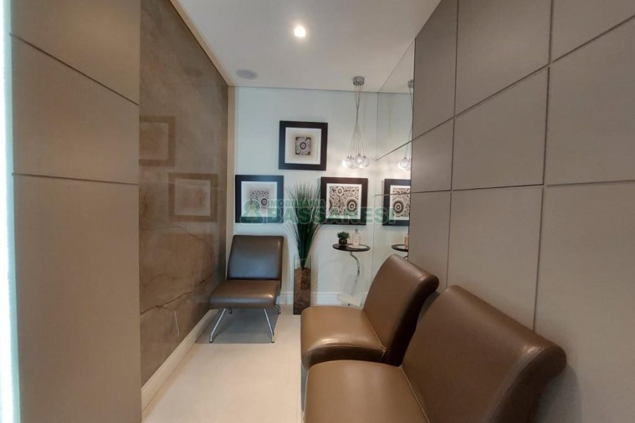 Sala Mobiliada com 48m², 1 vaga, no bairro Centro em Caxias do Sul para Alugar