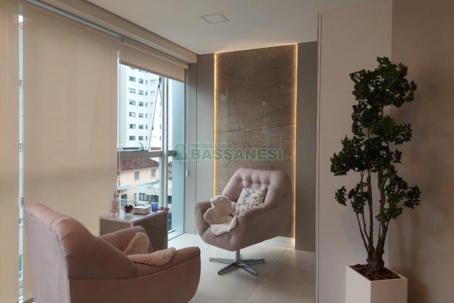 Sala Mobiliada com 48m², 1 vaga, no bairro Centro em Caxias do Sul para Alugar