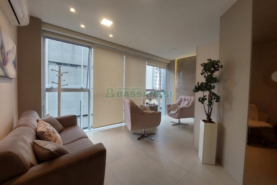 Sala Mobiliada com 48m², 1 vaga, no bairro Centro em Caxias do Sul para Alugar