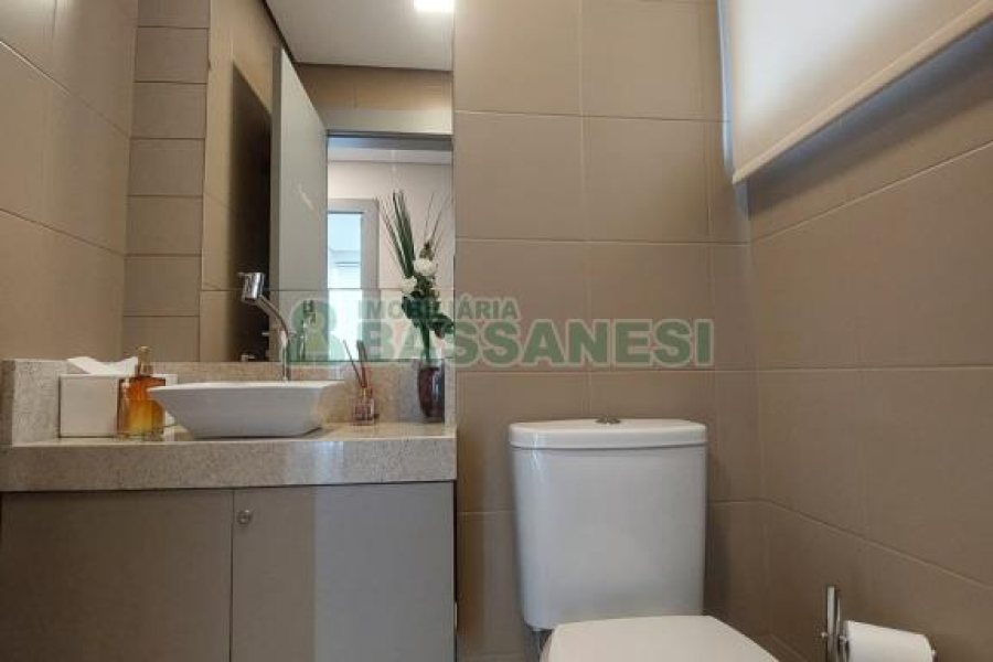 Sala Mobiliada com 48m², 1 vaga, no bairro Centro em Caxias do Sul para Alugar