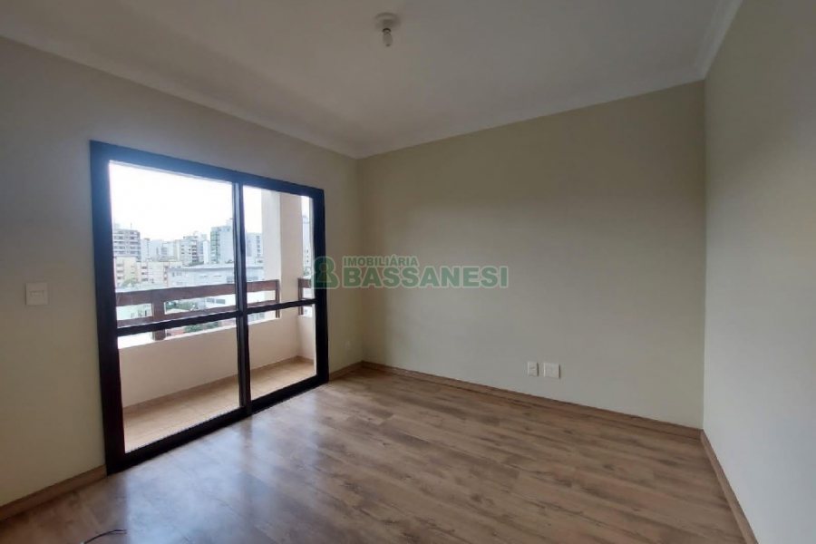 Apartamento com 110m², 3 dormitórios, 1 vaga, no bairro São Pelegrino em Caxias do Sul para Alugar