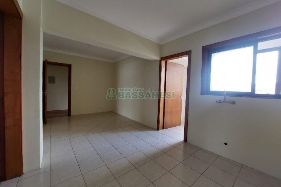 Apartamento com 110m², 3 dormitórios, 1 vaga, no bairro São Pelegrino em Caxias do Sul para Alugar