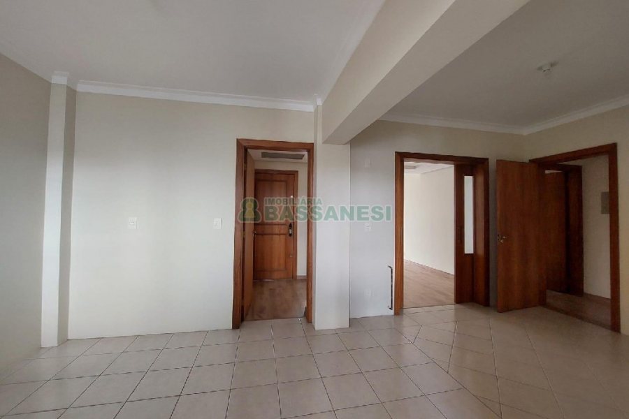 Apartamento com 110m², 3 dormitórios, 1 vaga, no bairro São Pelegrino em Caxias do Sul para Alugar