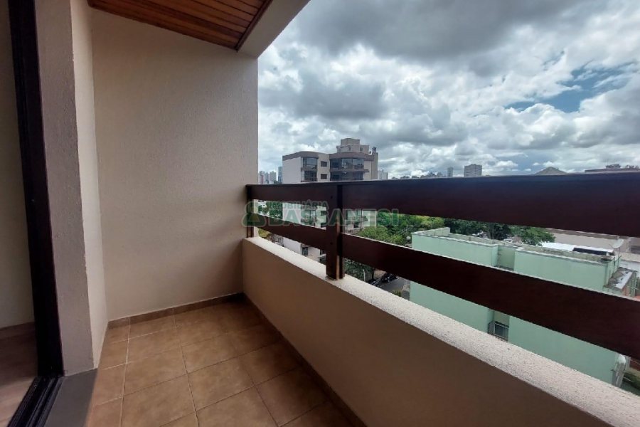 Apartamento com 110m², 3 dormitórios, 1 vaga, no bairro São Pelegrino em Caxias do Sul para Alugar