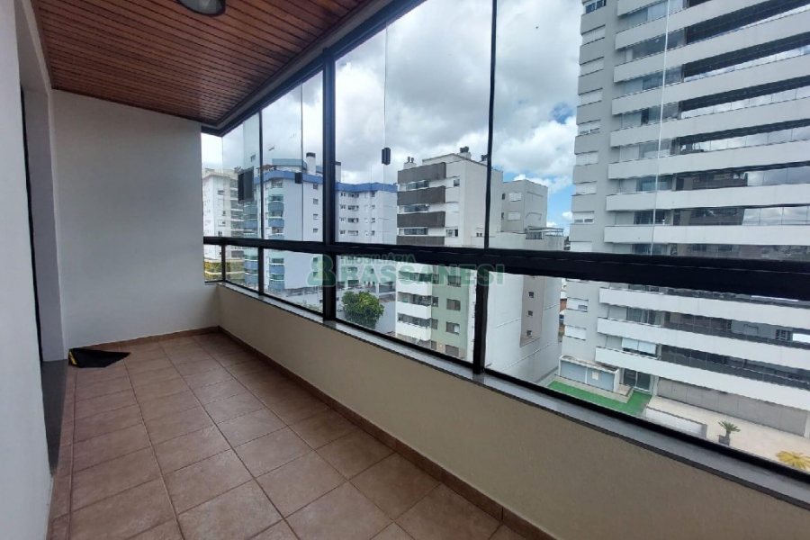 Apartamento com 110m², 3 dormitórios, 1 vaga, no bairro São Pelegrino em Caxias do Sul para Alugar