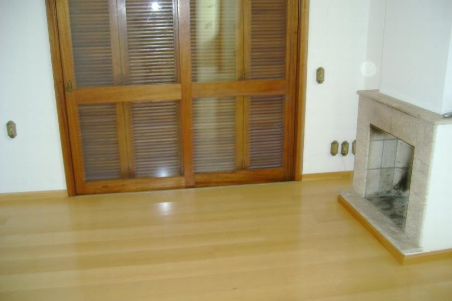 Apartamento com 170m², 3 dormitórios, 1 vaga, no bairro Centro em Caxias do Sul para Comprar