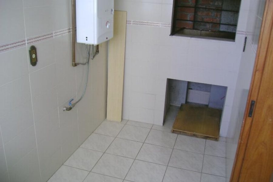 Apartamento com 170m², 3 dormitórios, 1 vaga, no bairro Centro em Caxias do Sul para Comprar