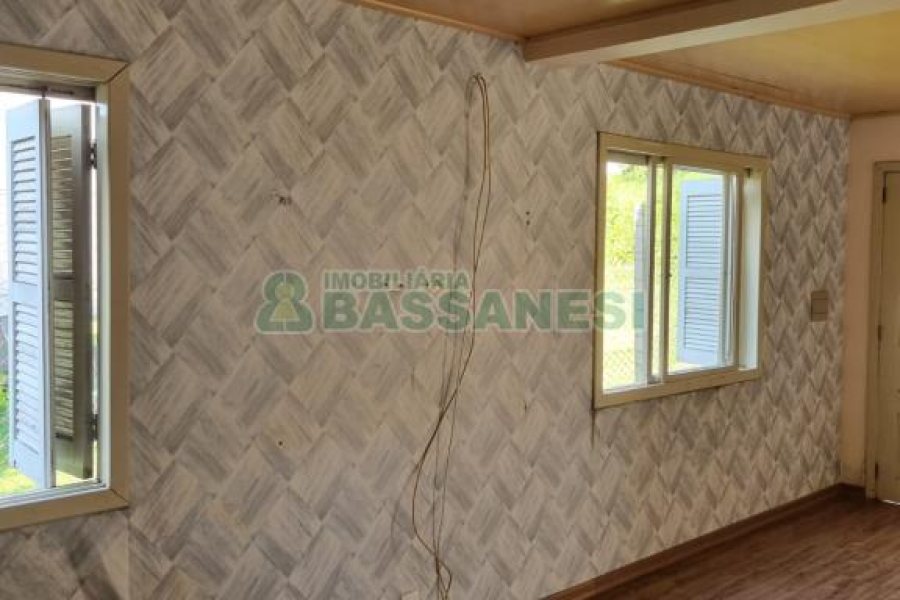 Casa com 120m², 4 dormitórios, 2 vagas, no bairro São Luiz em Caxias do Sul para Comprar