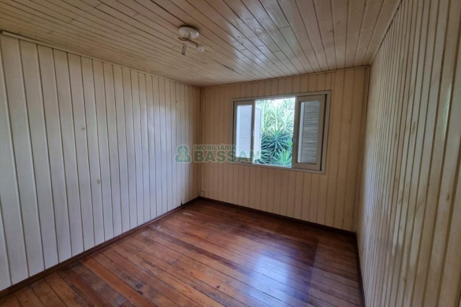 Casa com 120m², 4 dormitórios, 2 vagas, no bairro São Luiz em Caxias do Sul para Comprar