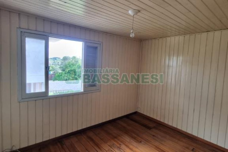 Casa com 120m², 4 dormitórios, 2 vagas, no bairro São Luiz em Caxias do Sul para Comprar
