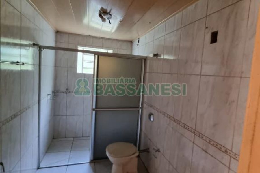 Casa com 120m², 4 dormitórios, 2 vagas, no bairro São Luiz em Caxias do Sul para Comprar