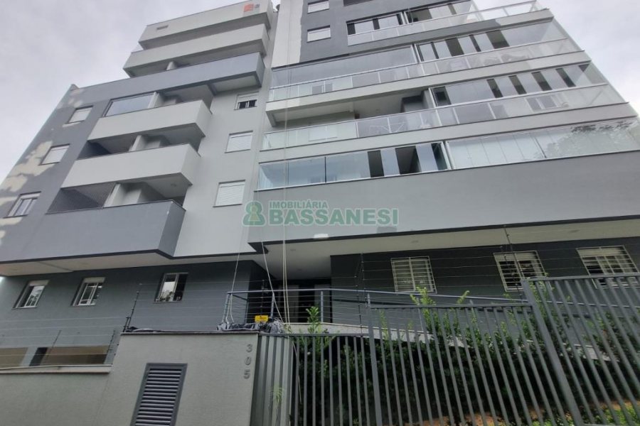 Apto Mobiliado com 68m², 2 dormitórios, 1 vaga, no bairro Nossa Senhora da Saúde em Caxias do Sul para Alugar