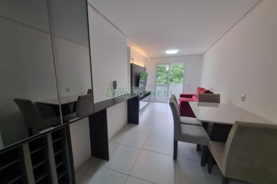 Apto Mobiliado com 68m², 2 dormitórios, 1 vaga, no bairro Nossa Senhora da Saúde em Caxias do Sul para Alugar