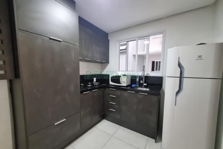 Apto Mobiliado com 68m², 2 dormitórios, 1 vaga, no bairro Nossa Senhora da Saúde em Caxias do Sul para Alugar