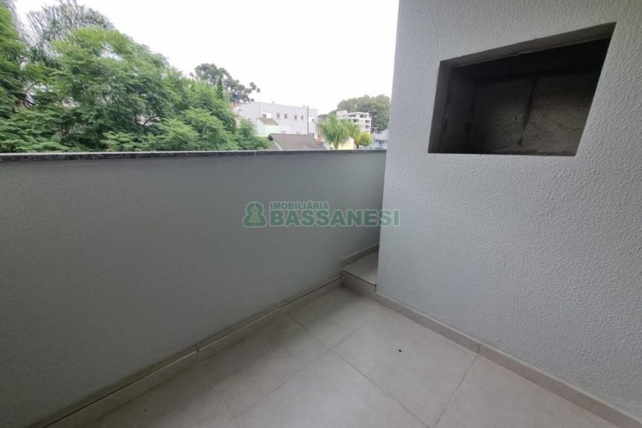 Apto Mobiliado com 68m², 2 dormitórios, 1 vaga, no bairro Nossa Senhora da Saúde em Caxias do Sul para Alugar