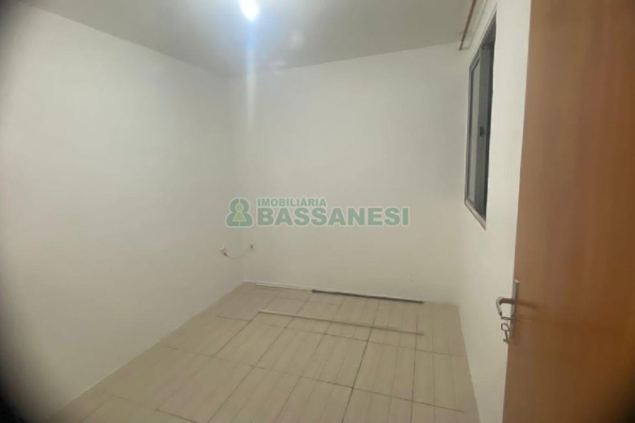 Apartamento com 58m², 2 dormitórios, 1 vaga, no bairro Parque Oasis em Caxias do Sul para Alugar