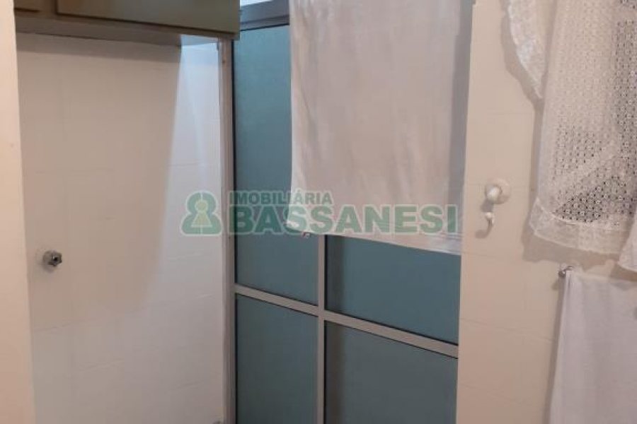 Casa com 110m², 3 dormitórios, 1 vaga, no bairro Cristo Redentor em Caxias do Sul para Comprar