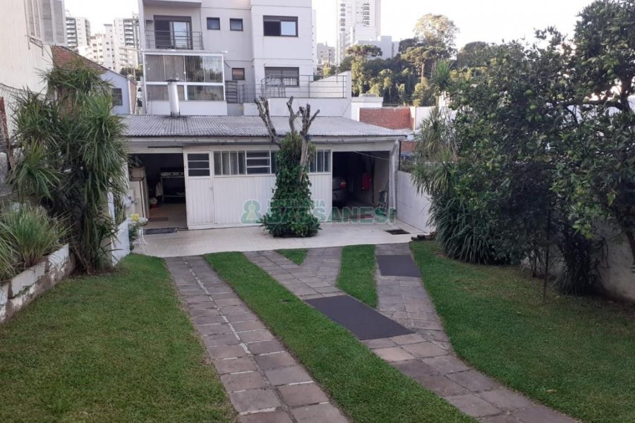 Casa com 110m², 3 dormitórios, 1 vaga, no bairro Cristo Redentor em Caxias do Sul para Comprar