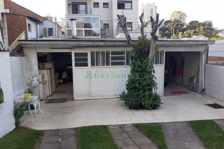 Casa com 110m², 3 dormitórios, 1 vaga, no bairro Cristo Redentor em Caxias do Sul para Comprar