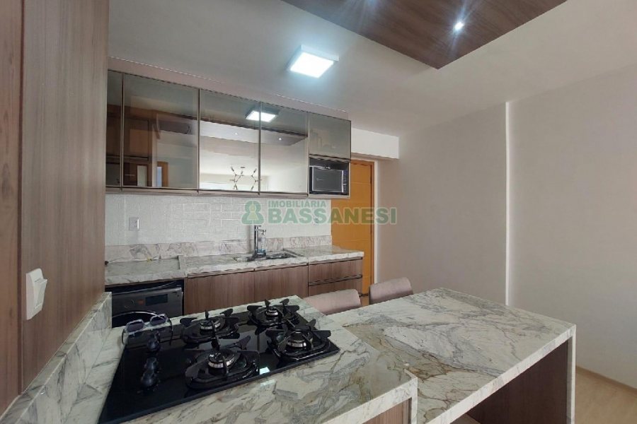 Apto Mobiliado com 47m², 1 dormitório, 1 vaga, no bairro Madureira em Caxias do Sul para Alugar