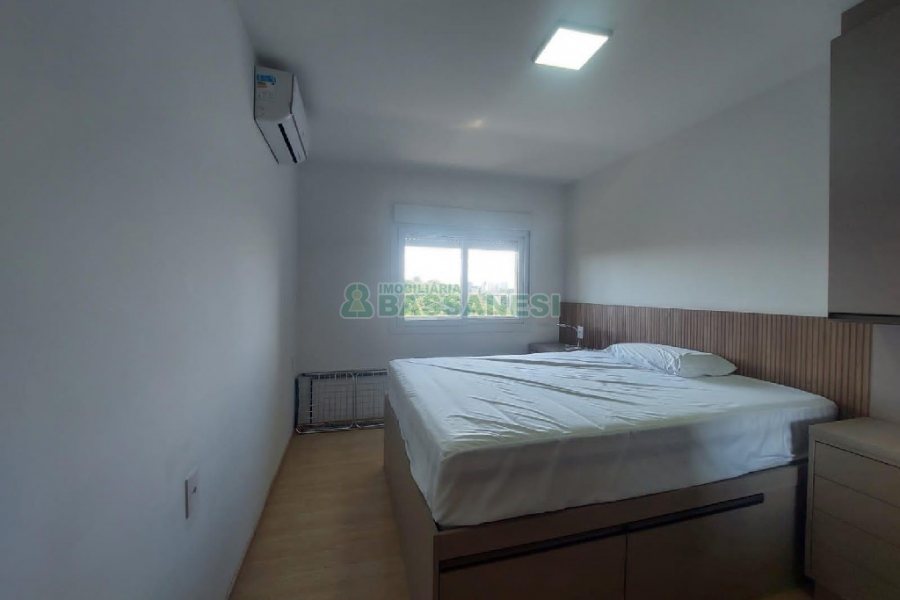 Apto Mobiliado com 47m², 1 dormitório, 1 vaga, no bairro Madureira em Caxias do Sul para Alugar