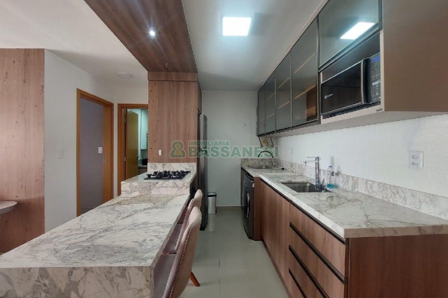 Apto Mobiliado com 47m², 1 dormitório, 1 vaga, no bairro Madureira em Caxias do Sul para Alugar
