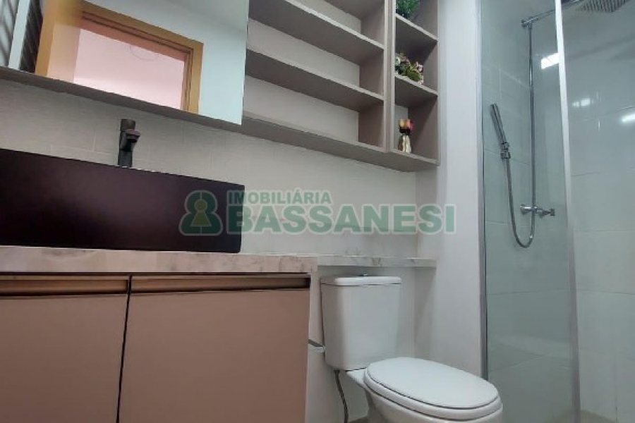 Apto Mobiliado com 47m², 1 dormitório, 1 vaga, no bairro Madureira em Caxias do Sul para Alugar