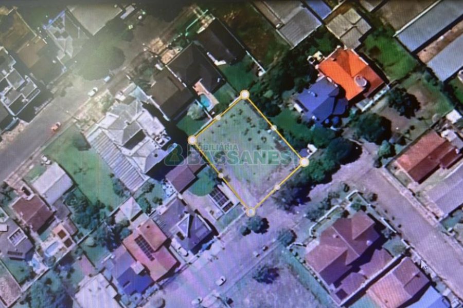 Terreno com 375m², no bairro Colina Sorriso em Caxias do Sul para Comprar