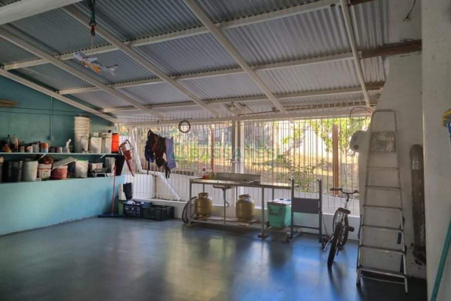 Casa com 192m², 3 dormitórios, 4 vagas, no bairro Desvio Rizzo em Caxias do Sul para Comprar