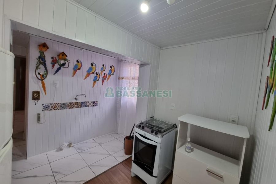 Casa com 118m², 4 dormitórios, no bairro Kayser em Caxias do Sul para Comprar