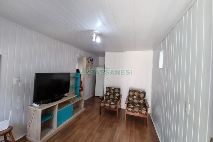 Casa com 118m², 4 dormitórios, no bairro Kayser em Caxias do Sul para Comprar