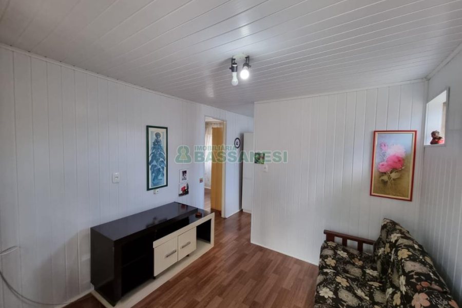 Casa com 118m², 4 dormitórios, no bairro Kayser em Caxias do Sul para Comprar