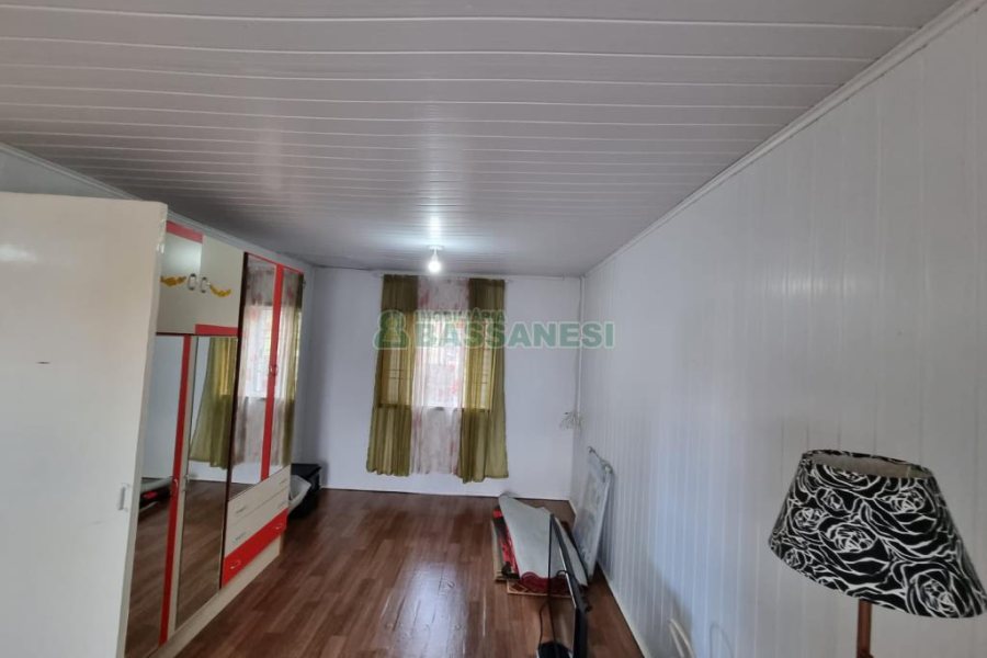 Casa com 118m², 4 dormitórios, no bairro Kayser em Caxias do Sul para Comprar