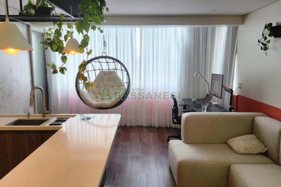 Apartamento com 49m², 1 dormitório, 1 vaga, no bairro Lourdes em Caxias do Sul para Comprar