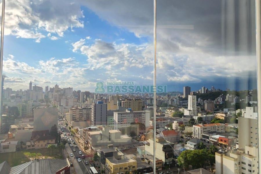 Apartamento com 49m², 1 dormitório, 1 vaga, no bairro Lourdes em Caxias do Sul para Comprar