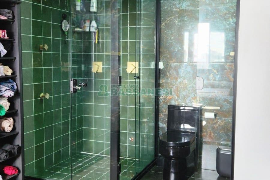 Apartamento com 49m², 1 dormitório, 1 vaga, no bairro Lourdes em Caxias do Sul para Comprar