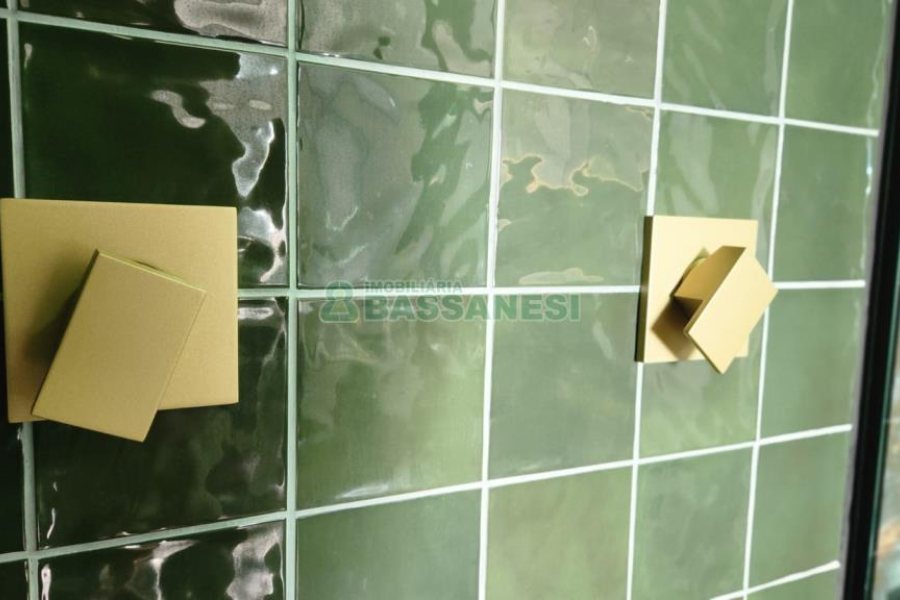 Apartamento com 49m², 1 dormitório, 1 vaga, no bairro Lourdes em Caxias do Sul para Comprar