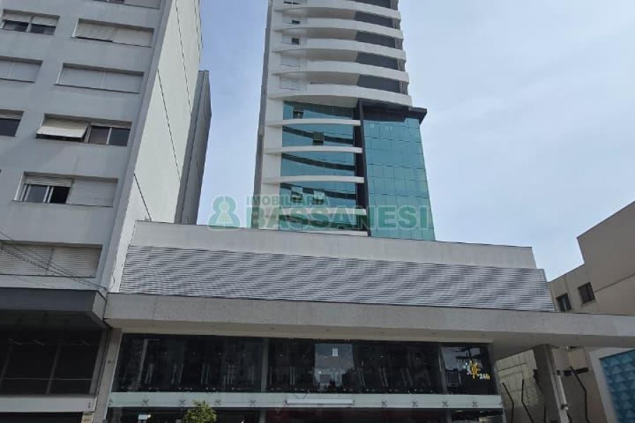 Apartamento com 49m², 1 dormitório, 1 vaga, no bairro Lourdes em Caxias do Sul para Comprar